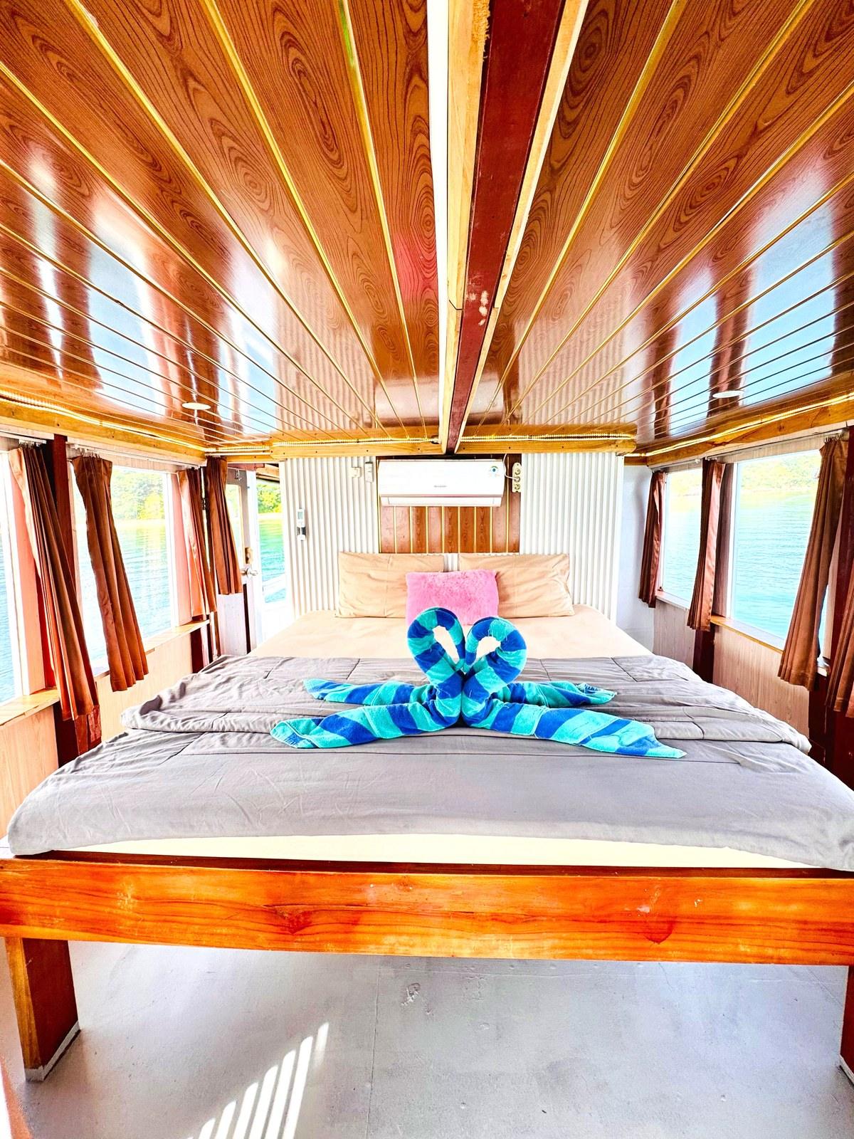 Cabin 1 · Master with balcony – Princess Lala Phinisi