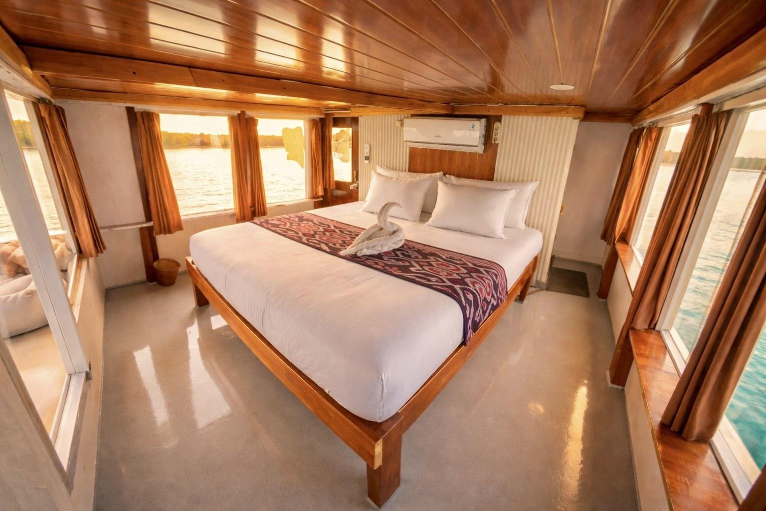 Cabin 1 · Master with balcony – Princess Lala Phinisi