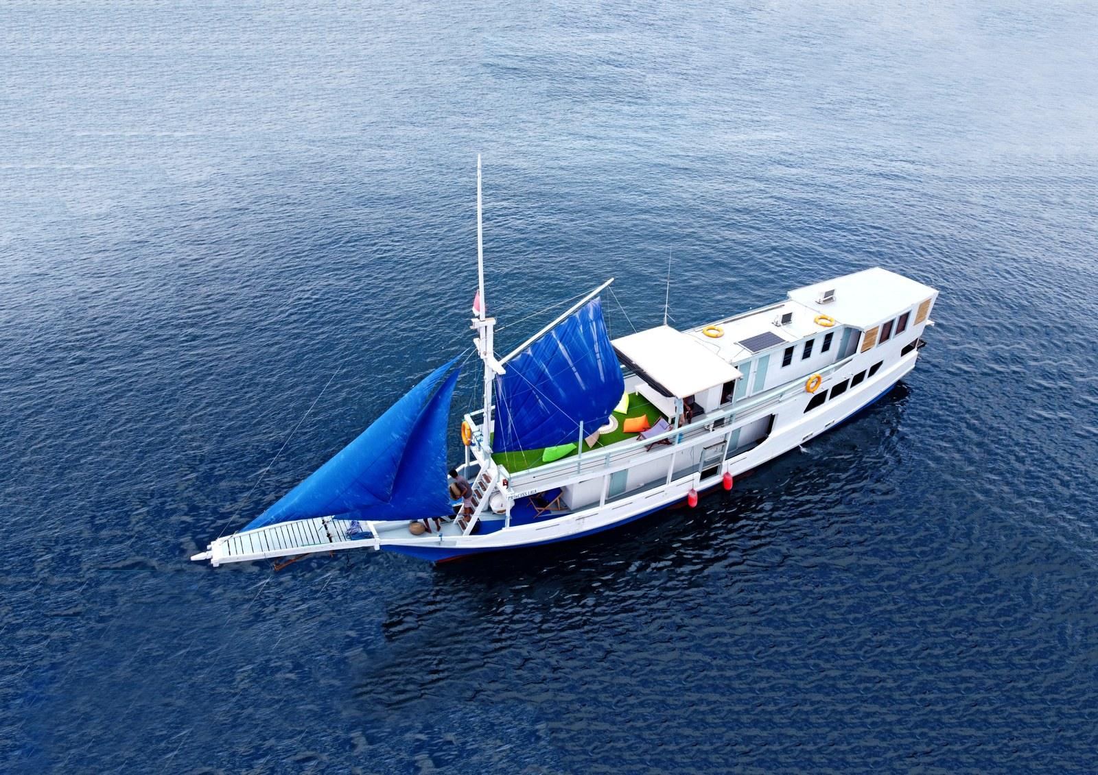 Princess Lala Phinisi – Welcome aboard Princess Lala, a Komodo phinisi with two tables and six cabins