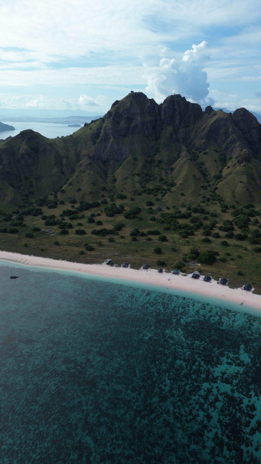 Princess Lala Phinisi – Pink Beach snorkelling