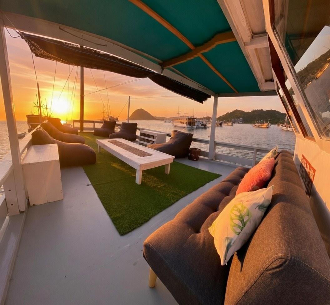 Bow sundeck – Princess Lala Phinisi